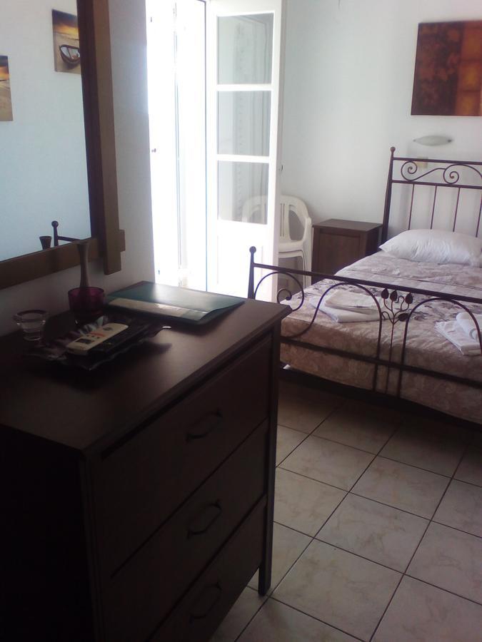Rooms To Let Rena โมโนลิธอส ภายนอก รูปภาพ