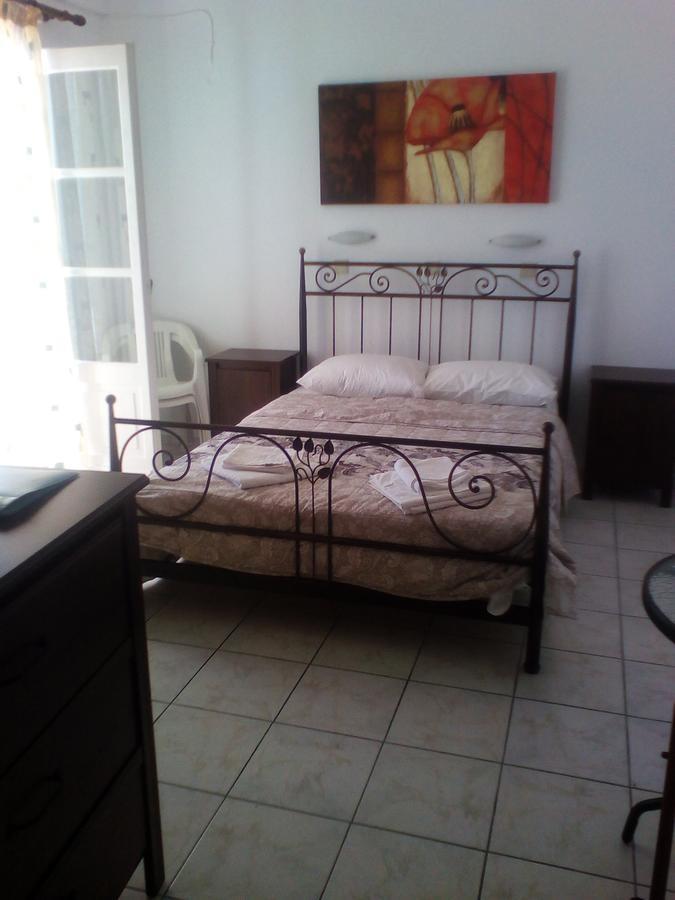 Rooms To Let Rena โมโนลิธอส ภายนอก รูปภาพ