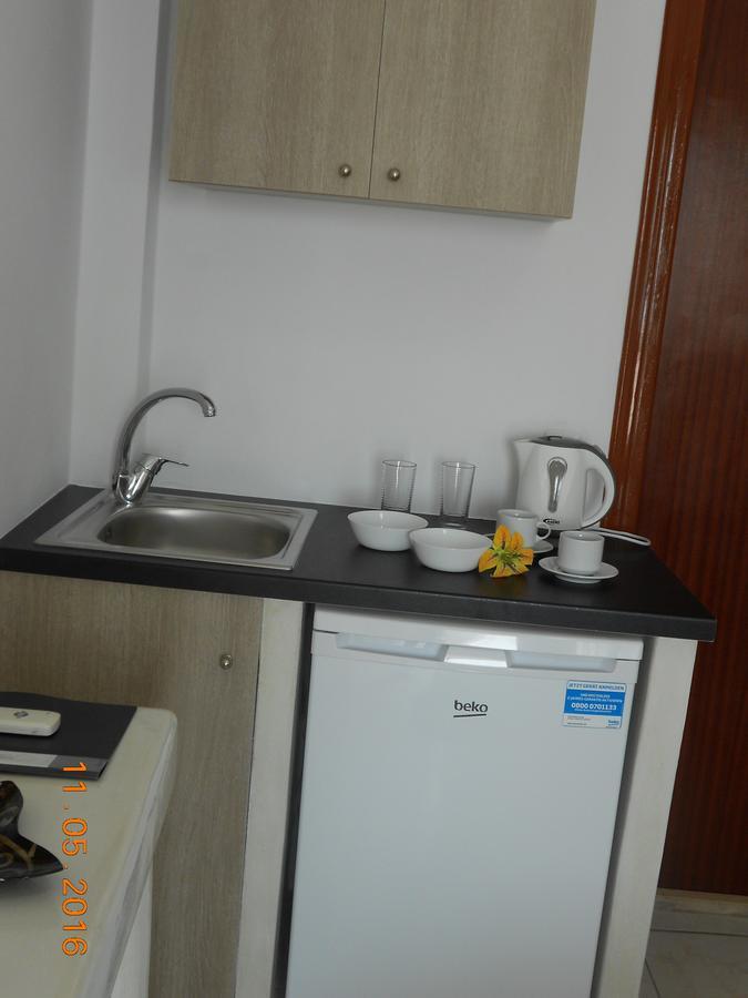 Rooms To Let Rena โมโนลิธอส ภายนอก รูปภาพ