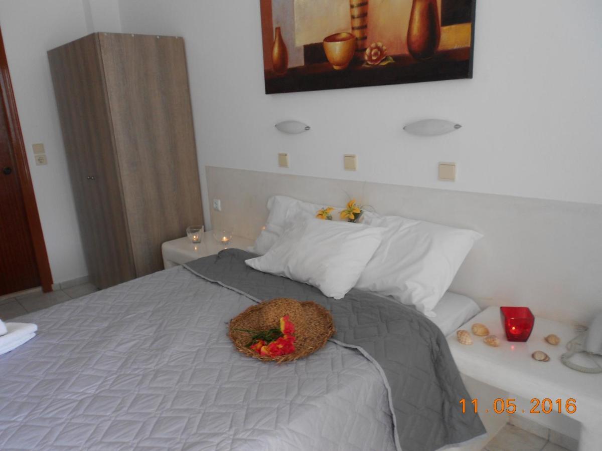 Rooms To Let Rena โมโนลิธอส ภายนอก รูปภาพ